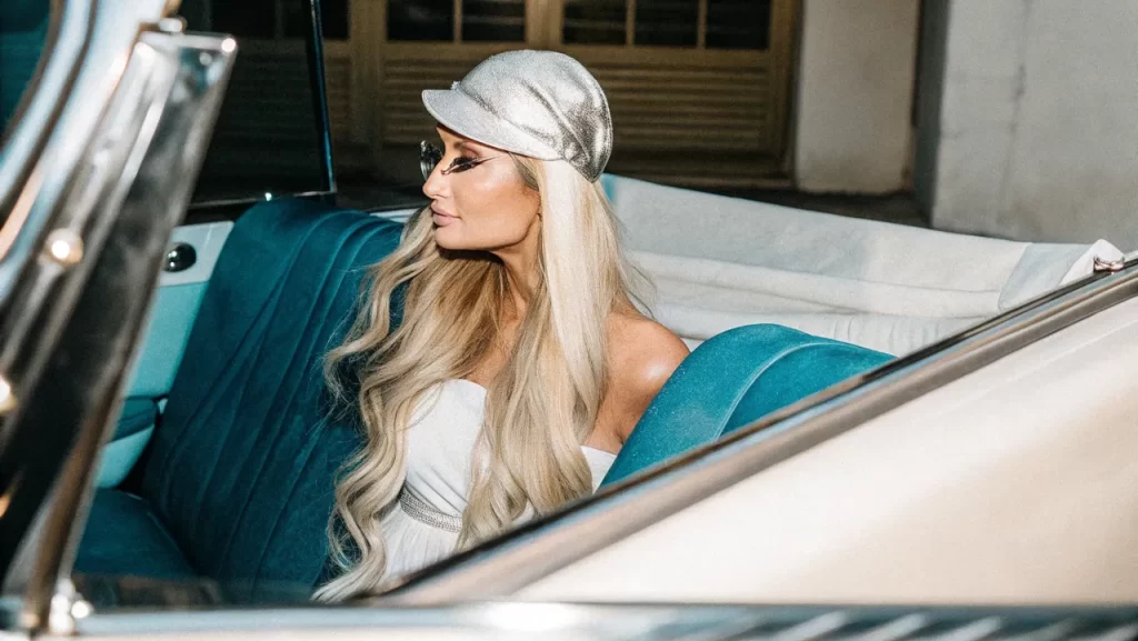 Paris Hilton's Black Hair
